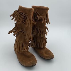 Minnetonka tall brown suede fringe moccasin pull on boots woman’s size 7
